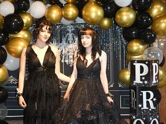 Jade & friend-prom